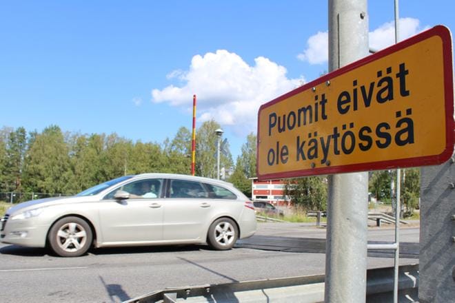 Tasoristeyksissä eivät aina ole, eri syistä johtuen, varoituslaitokset toiminnassa. KUVA: REIJO HEIKKILÄ