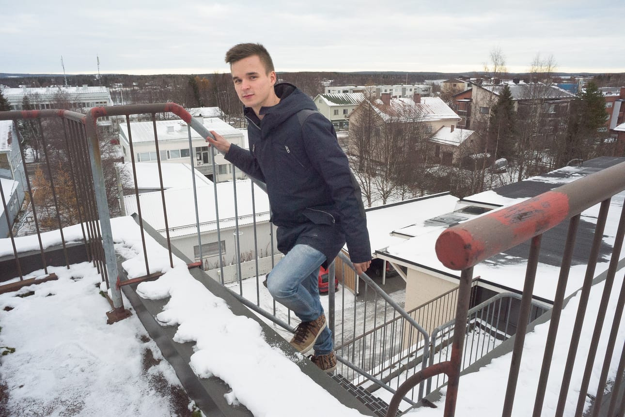 Juho Ojala kilpailee maailmancupin kisoissa Puijolla. Arkistokuva: Mikko Halvari