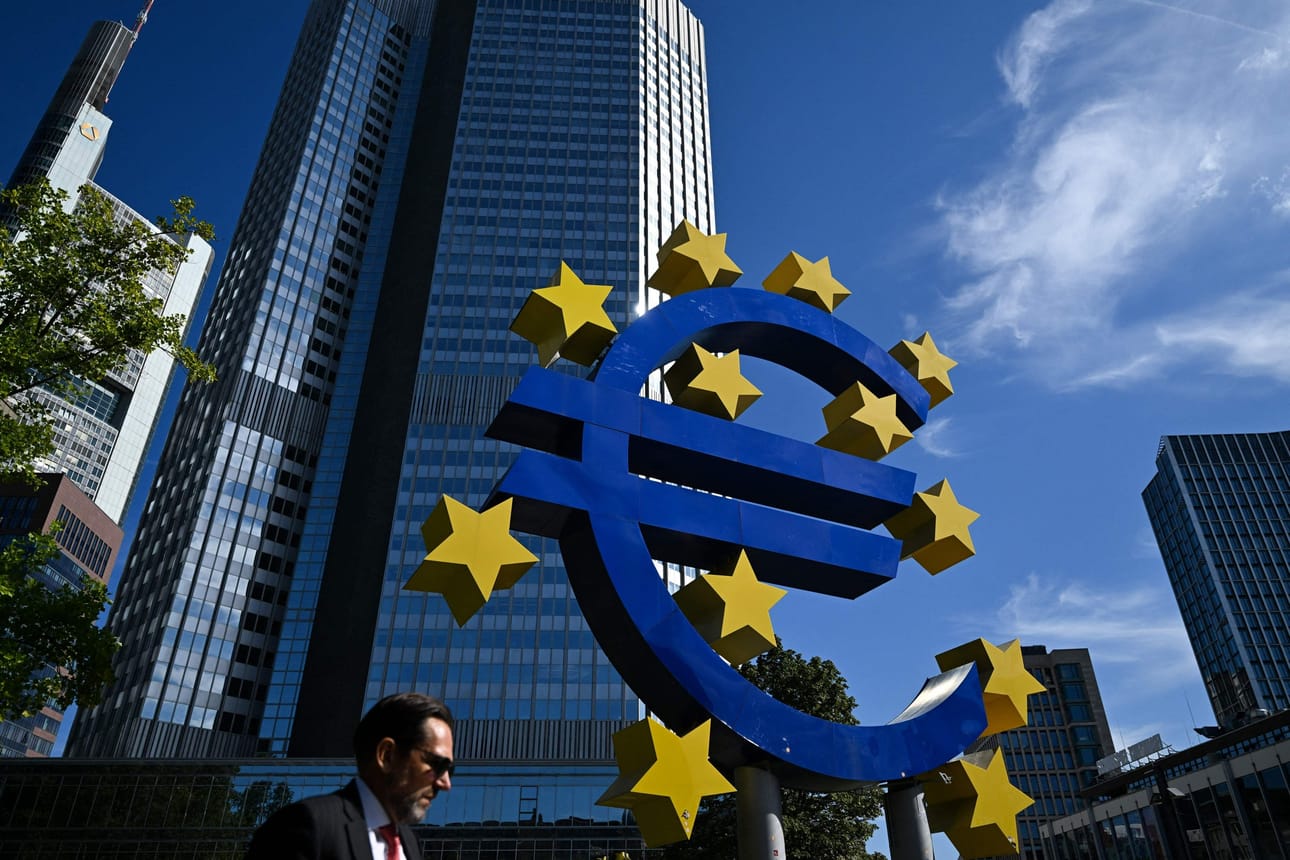 EKP:n talletuskorko nousee 4,00 prosenttiin eli korkeimmalle tasolleen euroalueen historiassa. LEHTIKUVA/AFP