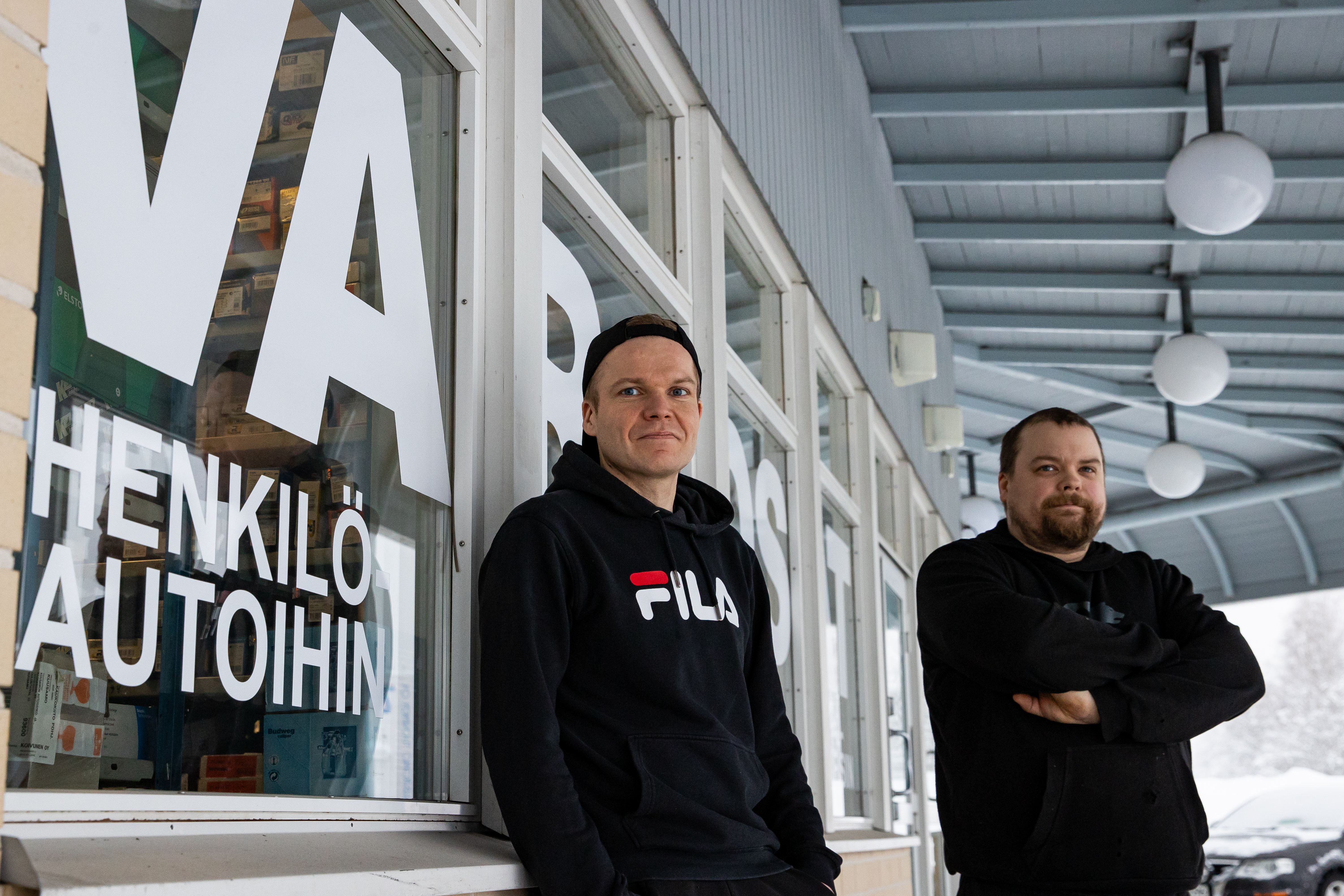 Koillismaan Autosähkö- ja Raskasosalla tehtiin sukupolvenvaihdos – ”Yrityksen toiminta olisi loppunut, ellemme serkkuni kanssa olisi alkaneet tätä jatkamaan”