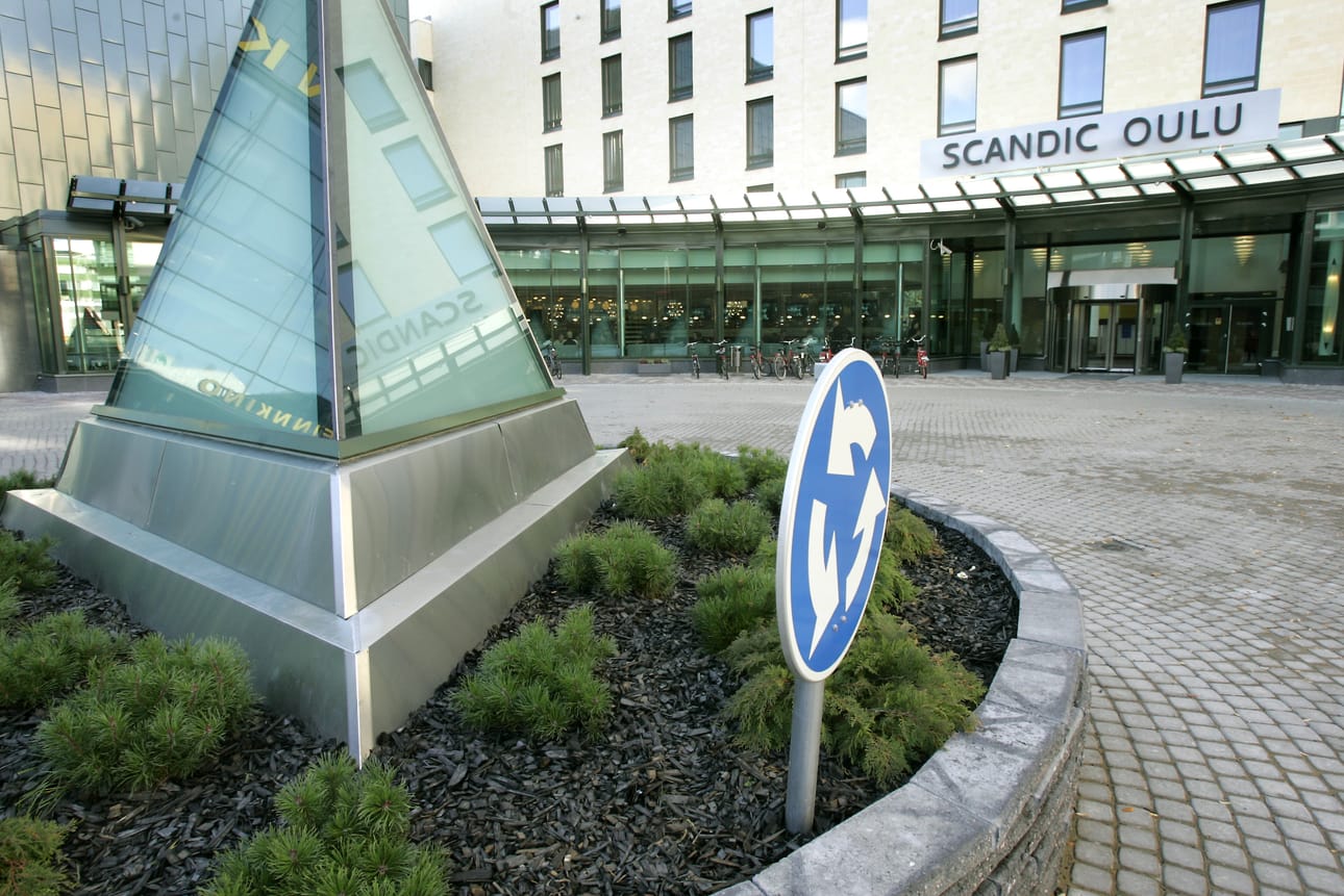 Oululaishotelleissa ja muissa majoitusliikkeissä yöpyi viime vuonna yli 5000 ihmistä vähemmän kuin vuotta aikaisemmin.