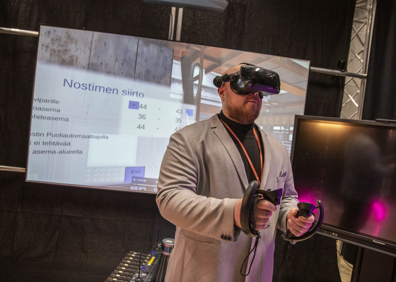 FrostBit on Lapin ammattikorkeakoulun laboratorio, jossa tieto- ja viestintätekniikan opiskelijat pääsevät työskentelemään monialaisten projektien parissa.