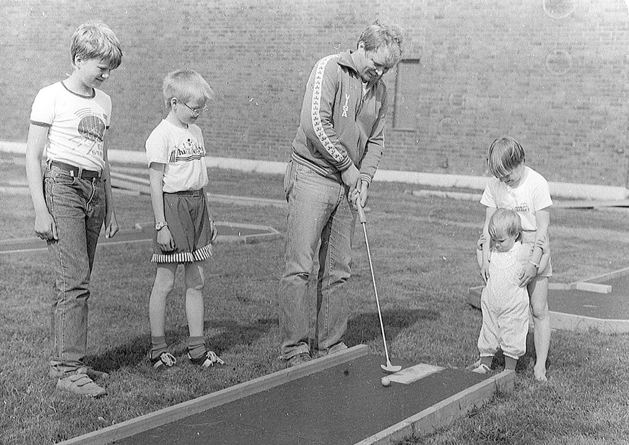 Kuvan takana lukee Lakeuden Haukat ja päivämääräksi on merkitty 25.6.1987.