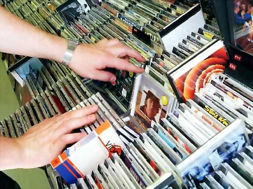 Perinteisten piraattituotteiden, kuten cd-levyjen lisäksi tullin haaviin jää jopa väärennettyjä hammasharjoja.