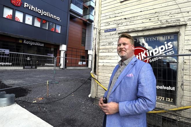 Kimmo Heinosen mielestä Seinäjoen keskustassa sijaitseva Pollarin talo olisi paras siirtää pakkolunastukseen. – Pohdimme myös, että rakennuksen paikkaa olisi muutettu. Talosta olisi voinut nähdä, mistä kaupunki on lähtenyt liikkeelle. KUVA: JOUKO HÄNNINEN