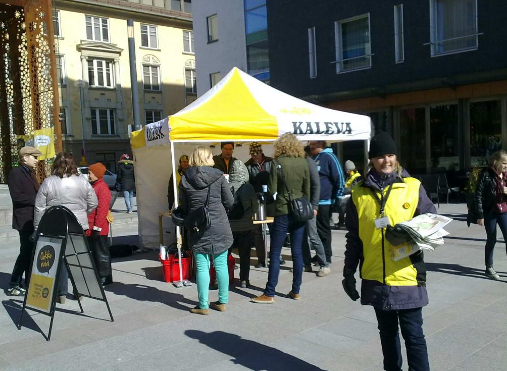 Kuka tahansa voi kiivetä tänään Rotuaarin lavalle ja kertoa kaikelle kansalle mielipiteensä.