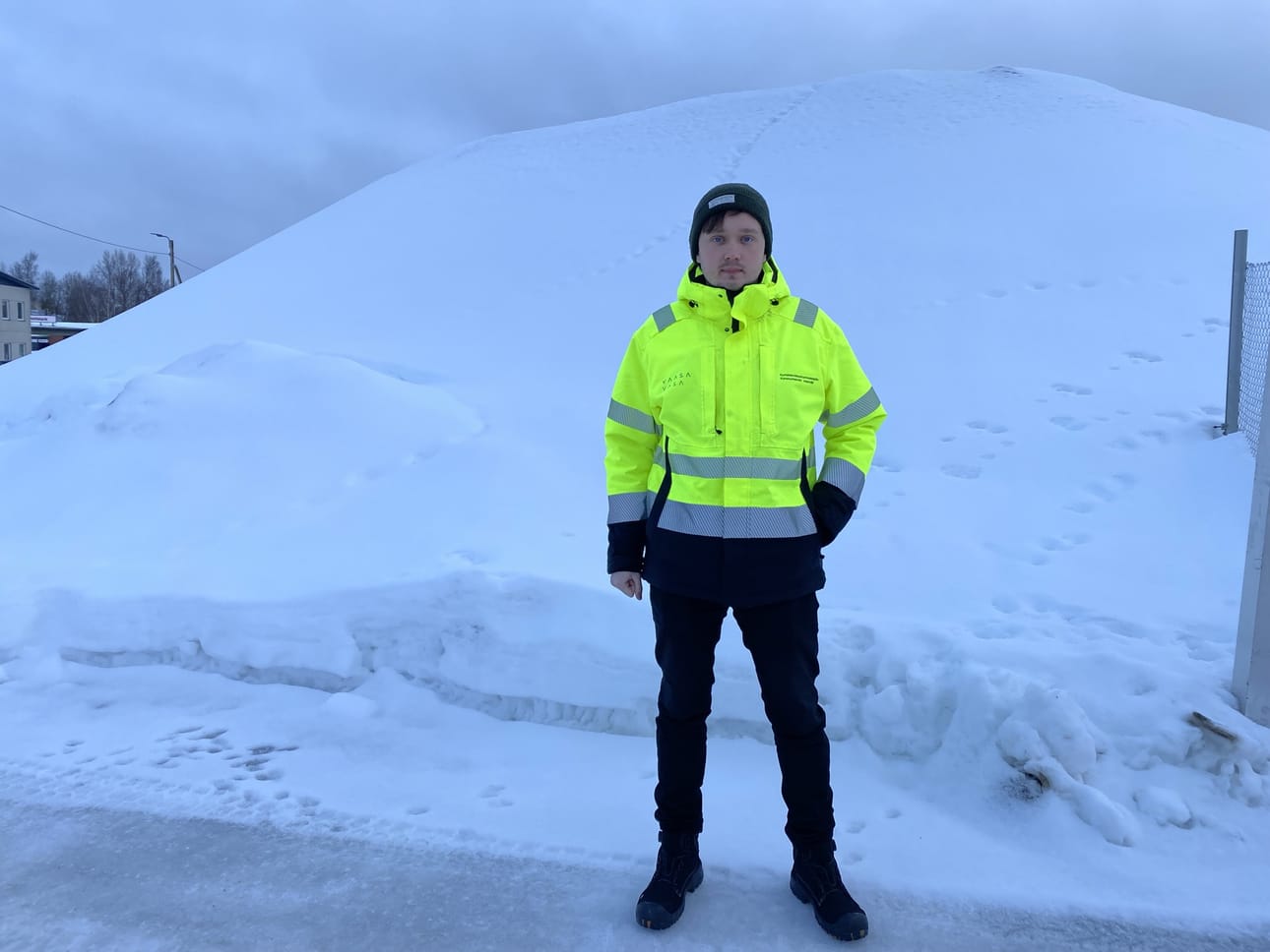 Kunnossapitomestari Isak Norrgård kertoo, että talvikunnossapidosta tulee paljon palautetta. – Moitteiden, kysymysten ja toimenpide-ehdotusten lisäksi saamme myös ymmärrystä.