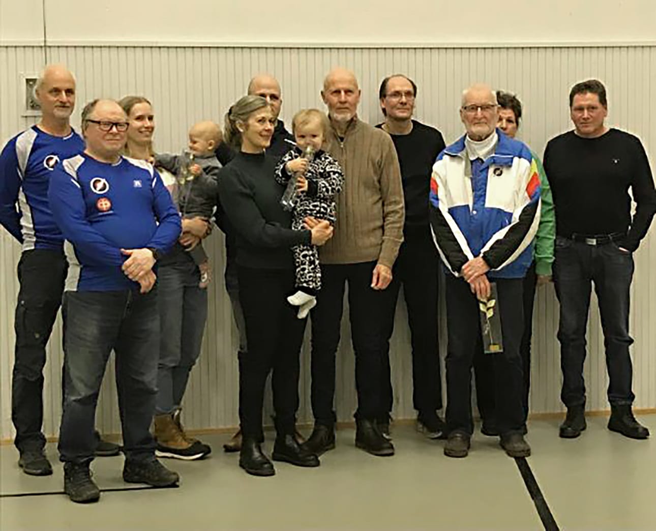 Oulaisten Sulan riveihin otetaan mielellään lisää uusia jousiammuntaharrastajia. Kokeneet ampujat lupaavat neuvoa lajin pariin.