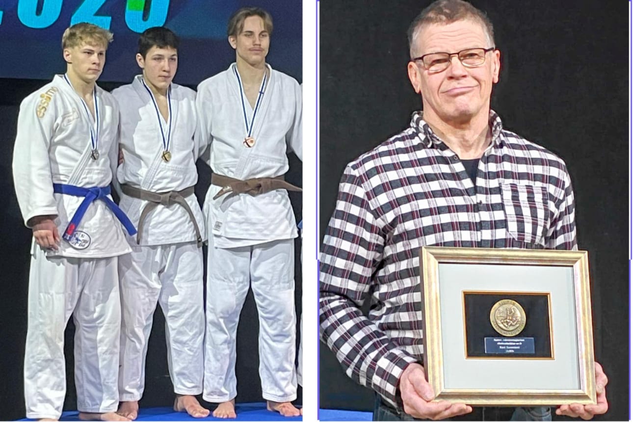 Vasemmassa kuvassa hopealle tullut Ville Nättylä, Jushinkan Ähtäri, kultaa voittanut Mario Pruuns Helsingistä sekä pronssia ottanut Johannes Kallio Porista. Valmentaja Matti Hautoniemi palkittiin Suomen Judovalmentajakerhon elämäntyöpalkinnolla.