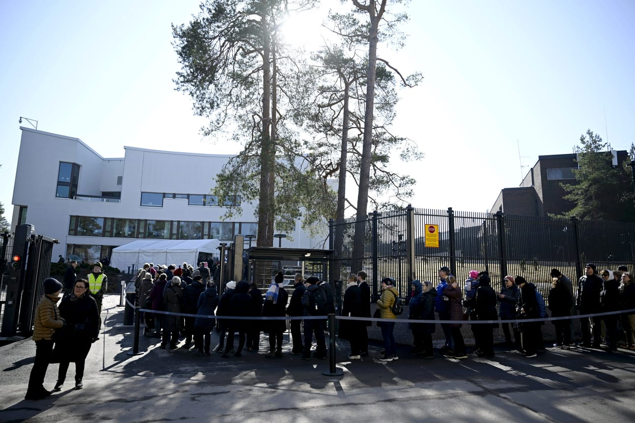 Presidenttipari asuu ja työskentelee väliaikaisesti valtion vierastalossa. LEHTIKUVA / Antti Aimo-Koivisto