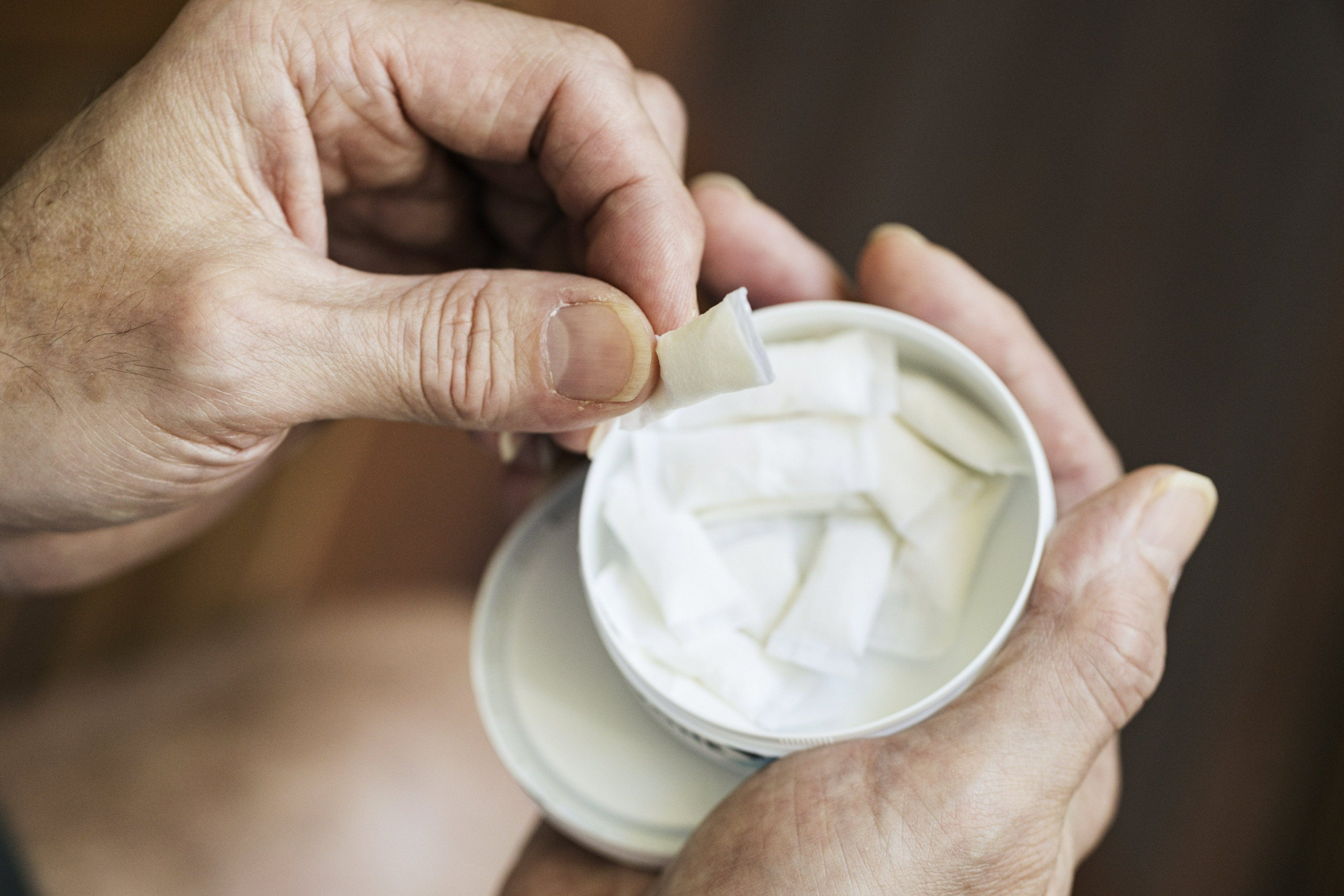 Hallituksen ehdotus kerää ihmetystä lausuntokierroksella – "Miksi hallitus haluaa tukea terveydelle haitallisten tuotteiden maahantuontia verovapaudella?"