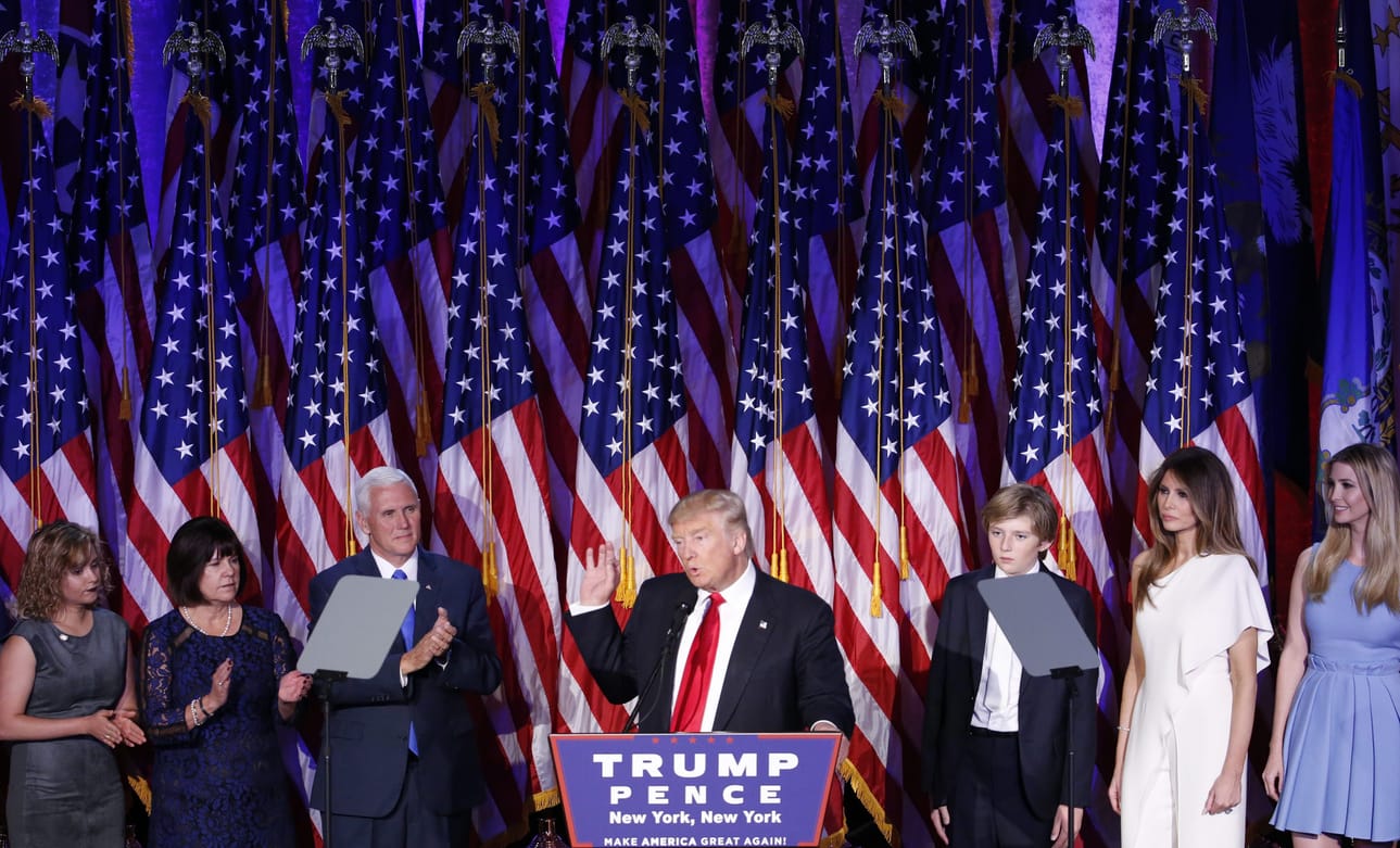Yhdysvaltain seuraava presidentti Donald Trump puhui New Yorkissa vaali-iltana.