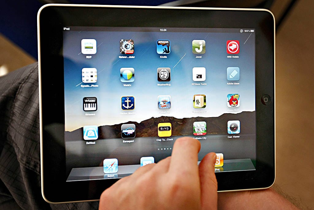 IPadin aloittamaa tablet-vyöryä eivät selitä tärkeät käyttökohteet, vaan ennen kaikkea tietureiden helppokäyttöisyys. Se palautuu nopeasti lepotilasta, ja kosketusnäytön ansiosta sen käytön oppii minuuteissa.