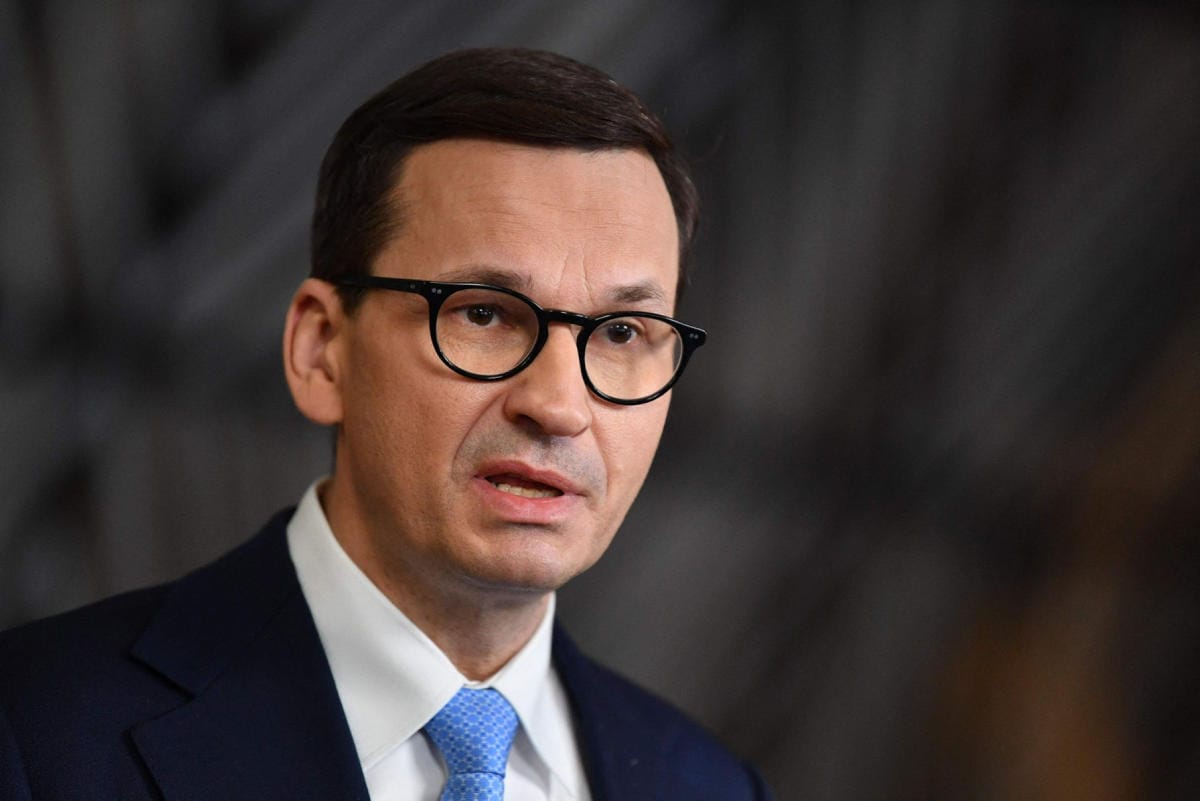Pääministeri Mateusz Morawieckin mukaan vero auttaisi kilpailua Euroopan sisämarkkinoilla toimimaan tasapuolisemmin. LEHTIKUVA/AFP