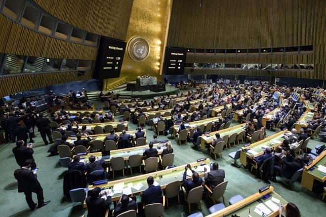 YK:n yleiskokous toivoo jäsenmaiden pidättäytyvän lähetystöjen siirrosta Jerusalemiin. KUVA: Manuel Elias