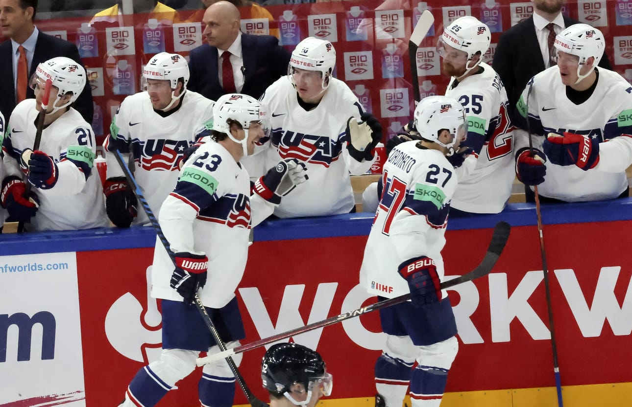 Yhdysvallat järjesti melkoisen yllätyksen MM-kisojen avauksessa.