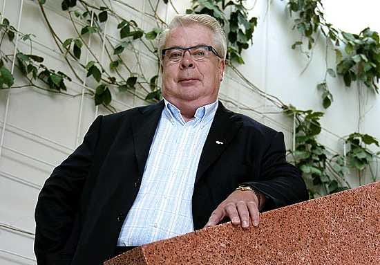 Kalervo Kummolan mukaan Suomi on vahvasti ehdolla vuoden 2021 MM-kisojen isännäksi.