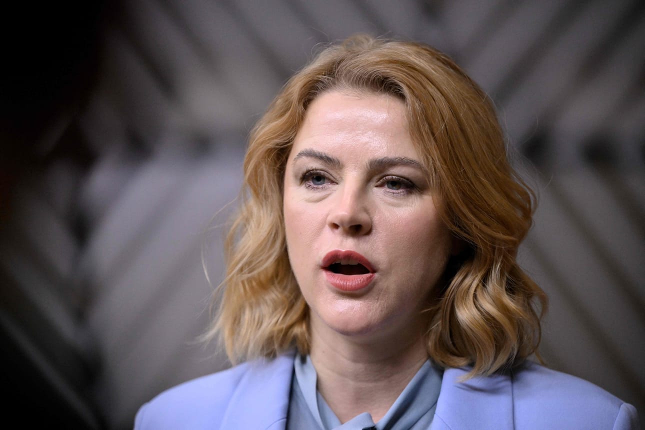 Latvian pääministeri Evika Silina kertoi kaapelin rikkoutumisesta sunnuntai-iltana.
