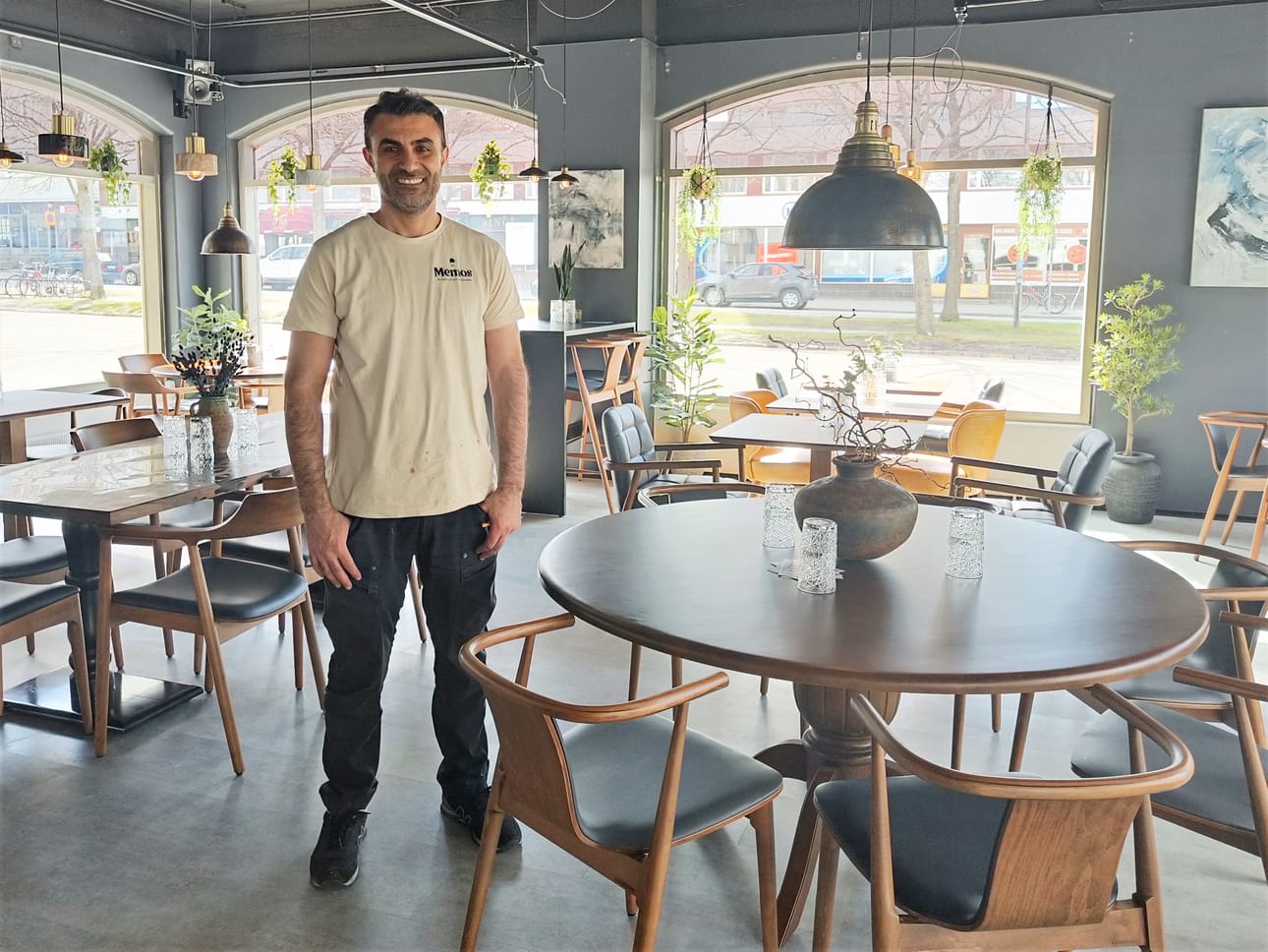 Mehmet Bekalpilla on pitkä kokemus ravintola-alalta. Nyt hän on perustanut välimerellisen Memosin.