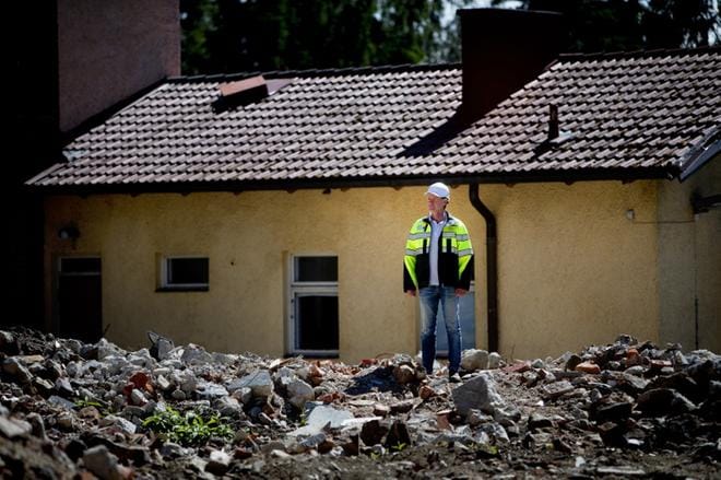 Vanhan koulun purkaminen alkaa elokuussa, kaupungin kiinteistöpäällikkö Timo Korpela kertoo. KUVA: JAAKKO ELENIUS