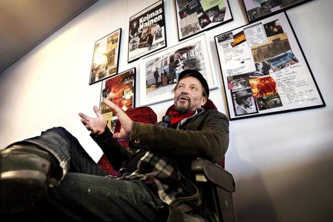 Pauli Hanhiniemi piipahti Seinäjoella katsomassa Tästä asti aikaa -musikaalin läpimenoesityksen ja kenraalin. Ensi-illan aikana hän oli itse näyttämöllä. Hanhiniemi on mukana Rauman kaupunginteatterin Lallis-musikaalissa. KUVA: JOUKO HÄNNINEN