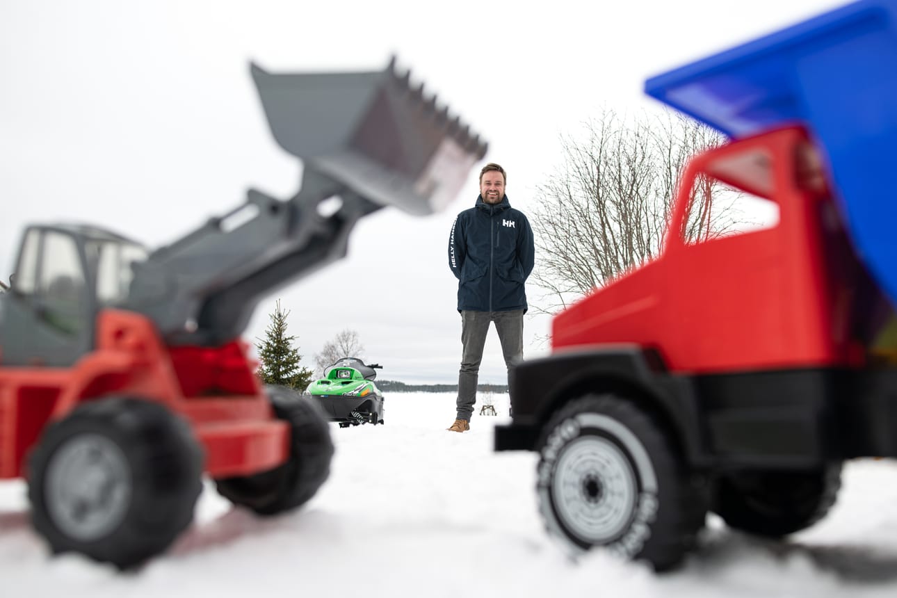 Posiolla asuva Santtu Karhinen vastaa Suomen ympäristökeskuksessa kasvihuonekaasupäästöjen laskemisesta kaikille Suomen kunnille Hinku-hankkeessa.