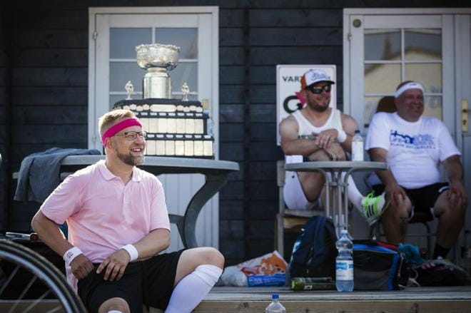 Mikko Mannerin ensimmäinen päävalmentajakausi jääkiekkoliigassa päättyi Kanada-maljan kohottamiseen. KUVAT: JARNO PELLINEN