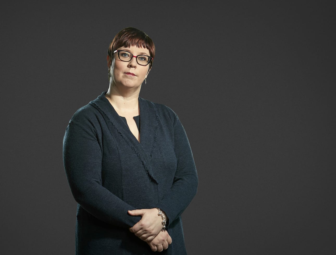 Merja Kyllösen (vas.) mielestä pitäisi uskaltaa sanoa, että aukoton tiedustelulainsäädäntö edellyttäisi kansalaisten massavalvontaa.