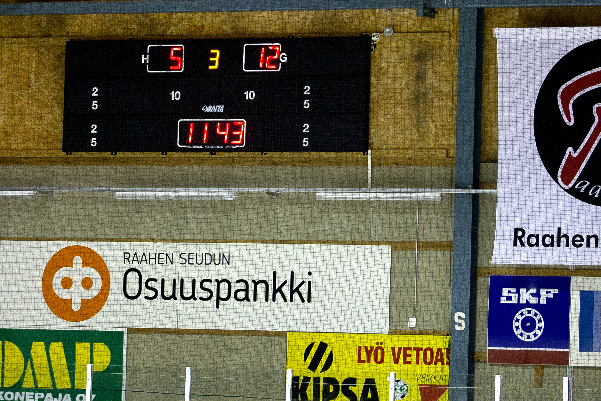 Nitro-Kärpät voitti ottelun 12-5.
