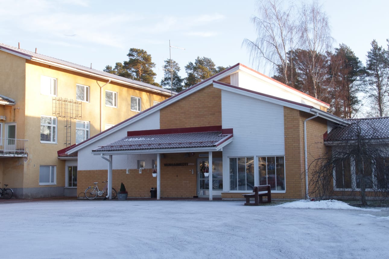 Rantakartanon keittiö muuttuu valmistuskeittiöstä palvelukeittiöksi. Ruoka tehdään jatkossa Oulaskankaan keittiöllä.