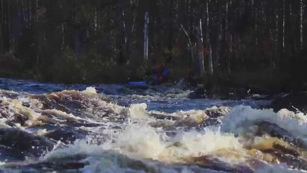 Koskimelontaa Vikakönkäällä