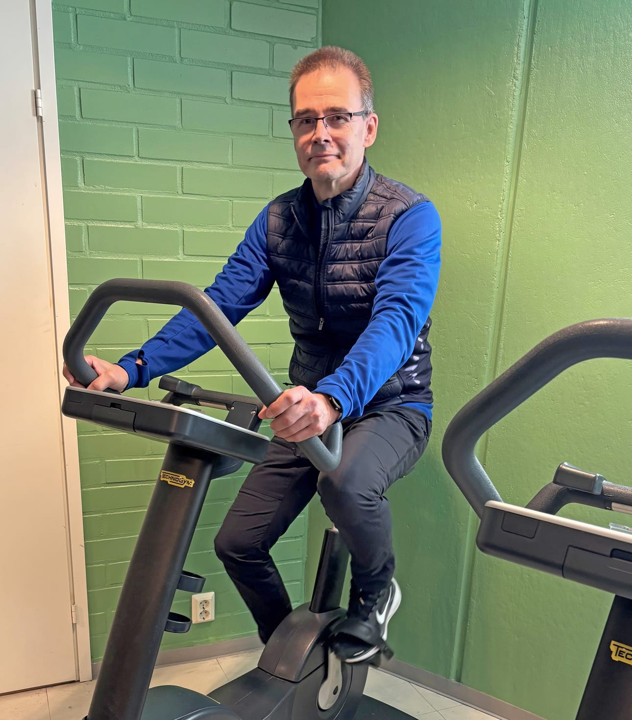 Liikunnanohjaamisen lisäksi Jukka Viitanen jakaa kollegoidensa kanssa senioriliikkujille tietotaitoa, joka edistää arjessa suoriutumista.