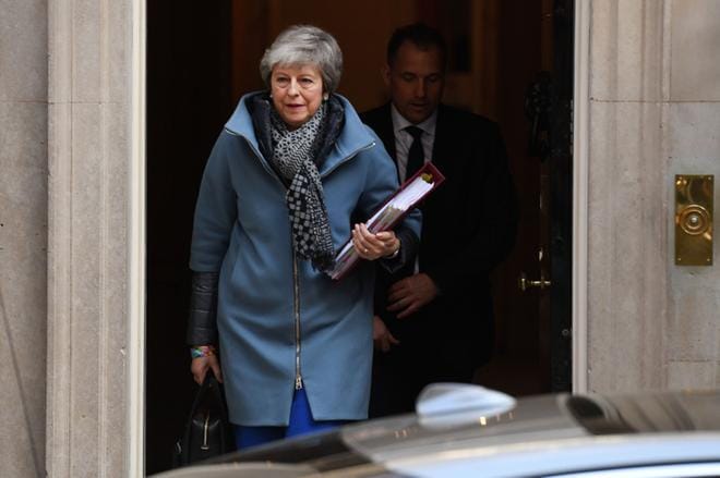 Britannian pääministeri Theresa May vakuutti neuvottelujen opposition kanssa olleen rakentavia. KUVA: ANDY RAIN/EPA