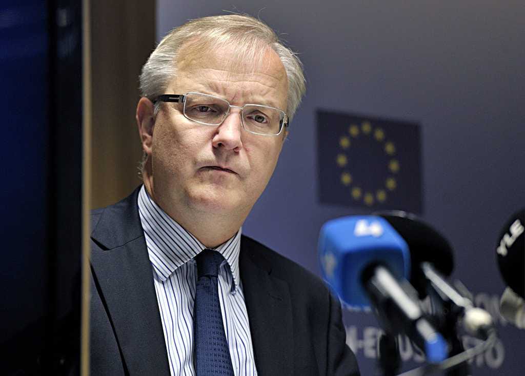Olli Rehnin mukaan nyt edessä on joko euroalueen hidas hajoaminen tai talousliiton merkittävä vahvistaminen.