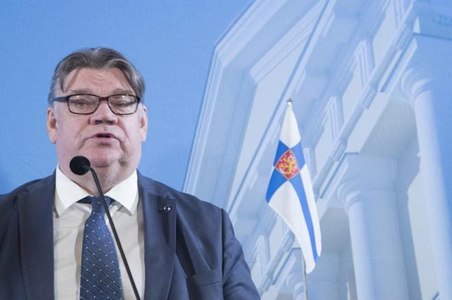 Ulkoministeri Timo Soini toivoo, että puolueilta tiukattaisiin vaalikeskusteluissa mielipiteitä muun muassa Nato-jäsenyydestä ja EU:n syvenevästä puolustusyhteistyöstä.