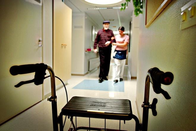 Lähi- ja perushoitajia edustava SuPer pelkää koulutusreformin heikentävän ammatillista osaamista.