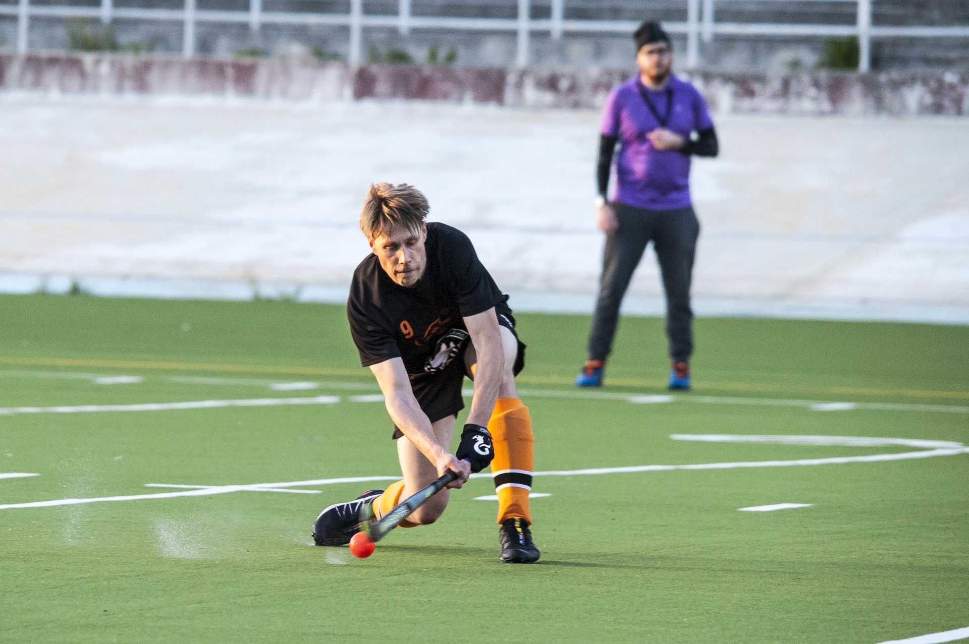Urjalan Sisukiekkoa edustava raahelaislähtöinen Olli Vesakoski on ollut maahockeymaajoukkueen ringissä jo nelisen vuotta.