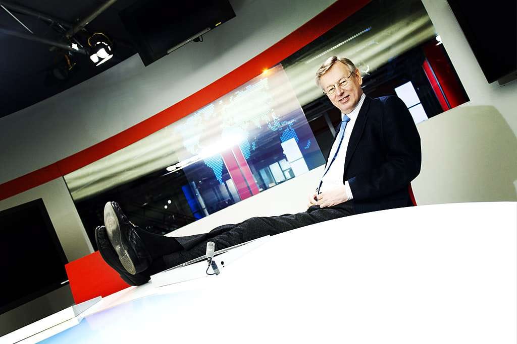 MTV3:n uutisten lukija Urpo Martikainen kuvattiin Maikkarin uutisstudiossa 9. huhtikuuta. Martikainen jää pian eläkkeelle.