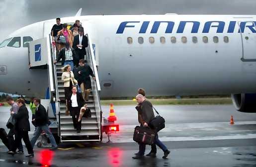 Finnair nostaa lentolippujen hintoja öljyn hinnan vuoksi.