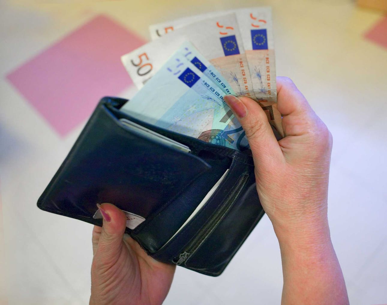Osuuskorko näkyy jäsenten tileillä 1–2 pankkipäivän kuluttua maksamisesta.