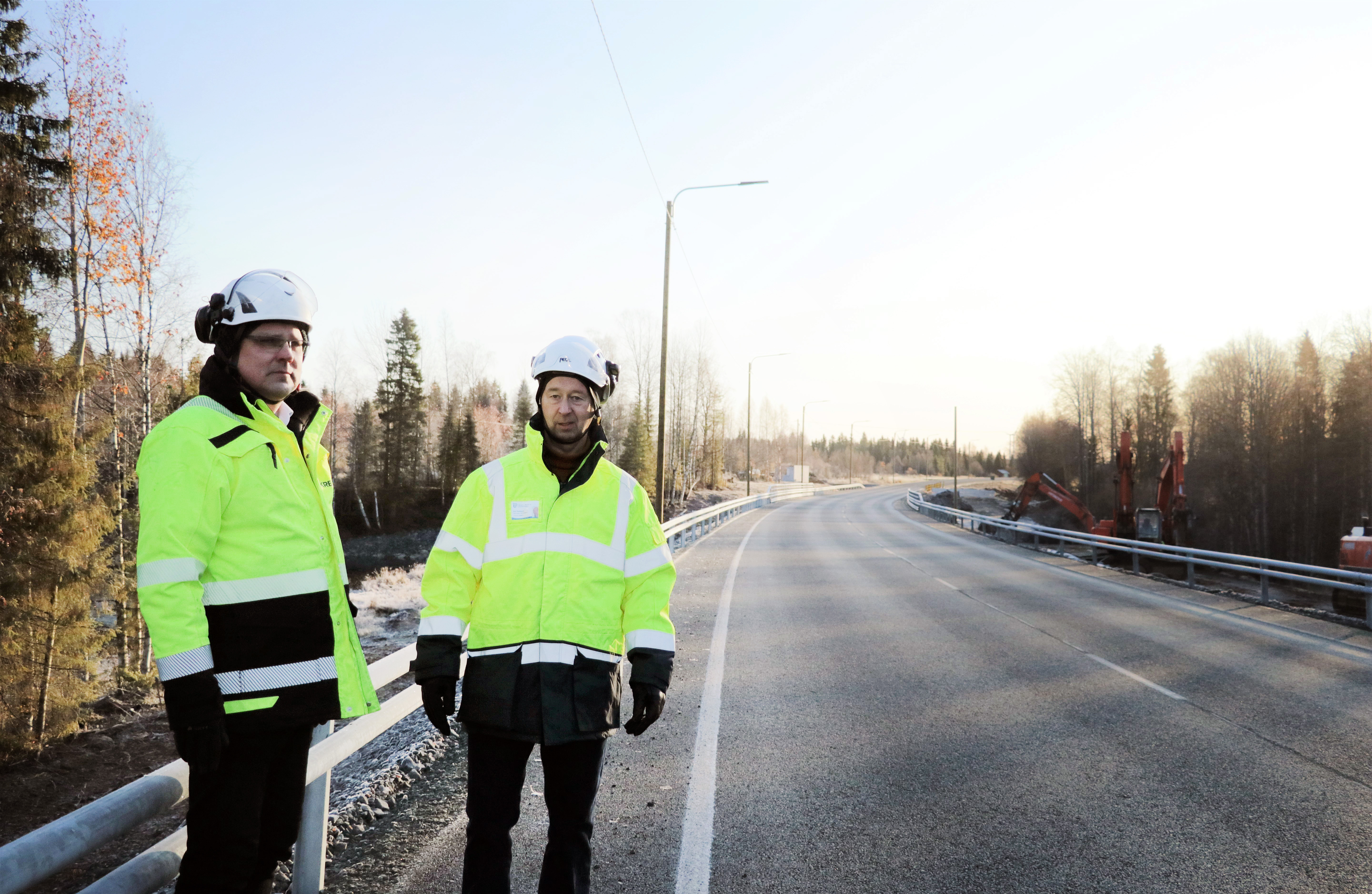Budjetti ja aikataulu pitivät - Martimojoen uusi silta avattiin liikenteelle