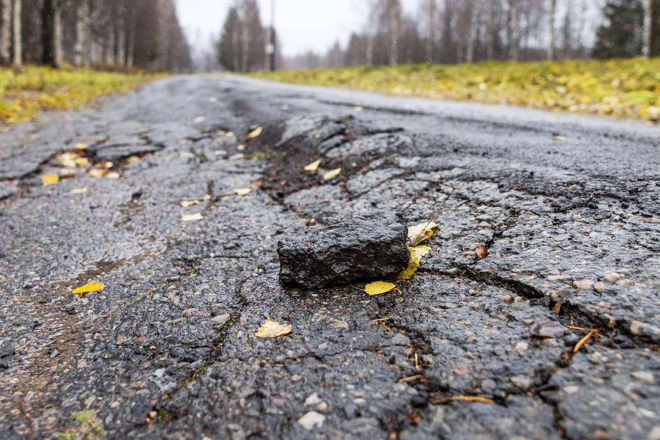Rovaniemen kaupunki kartoittaa pyöräteiden kuntoa ja korjaustarpeita mobiilipelin avulla. Arkistokuva on Pöykkölästä.