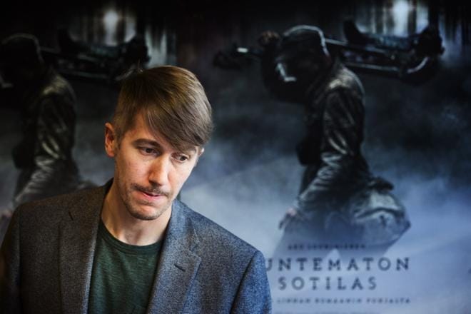 Jussi Vatanen on oman sukupolvensa vänrikki Koskela. "Ville Vaiteliaan" rooli istuu vaatimattoman oloiselle Vataselle hyvin.
