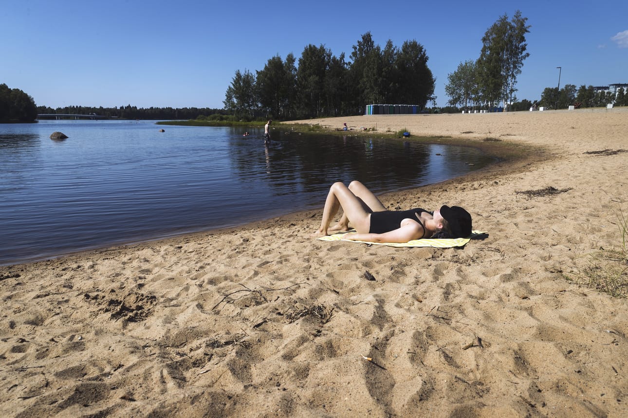 Kuusisaaren ranta soveltuu kaupungin mukaan hyvin uimarannaksi.