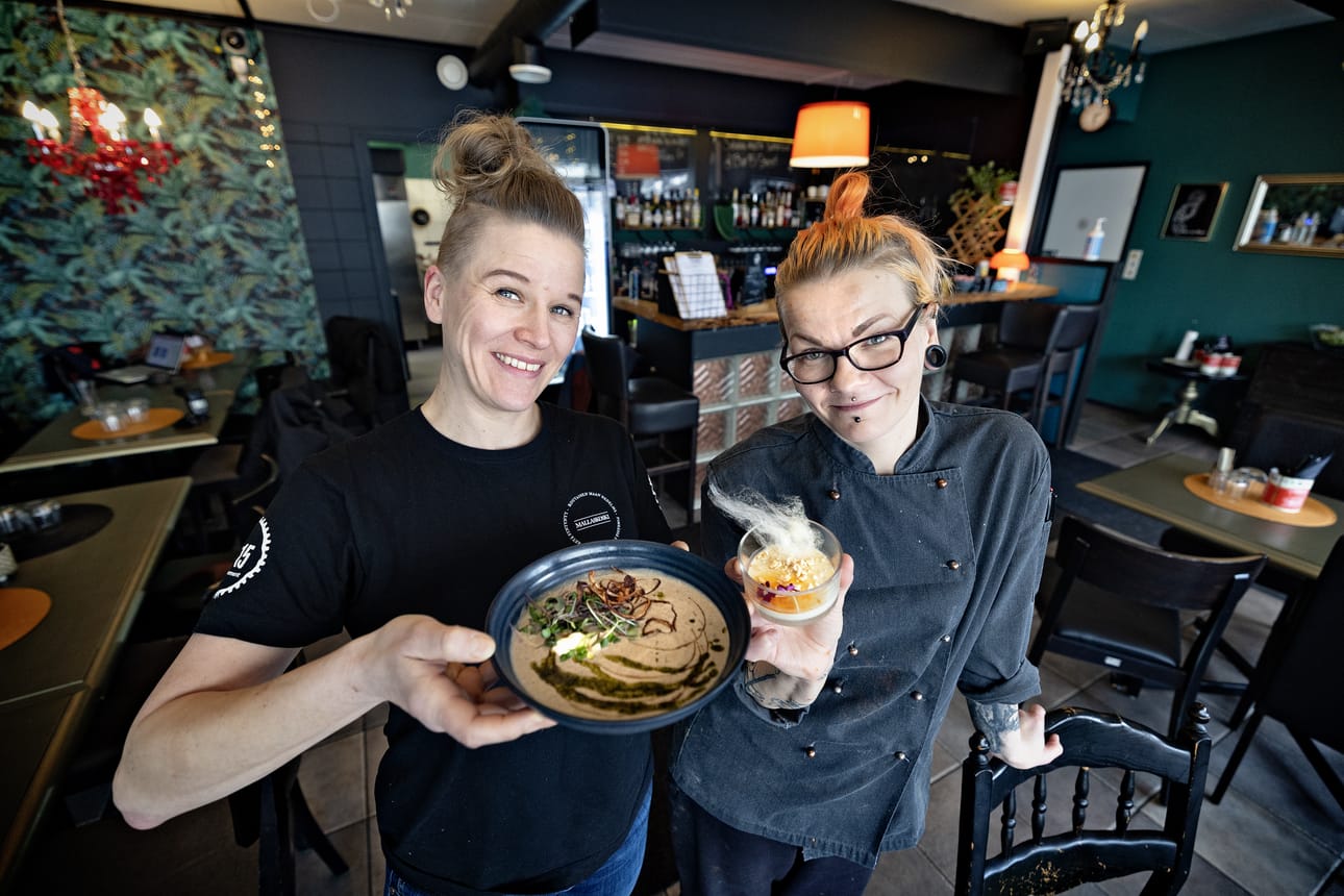 Sanna Harjun ja Laura Penttilän Bar 15 Street -ravintolassa uskotaan rentoon ilmapiiriin ja huolella tehtyihin annoksiin.