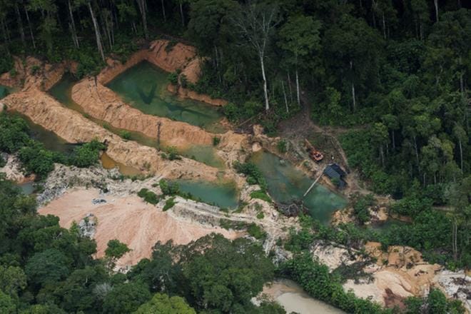 Kaivostoimintaa kansallispuistossa Parán osavaltion alueella Brasilian pohjoisosassa. Arkistokuva. KUVA: Daniel Parananayba / EPA
