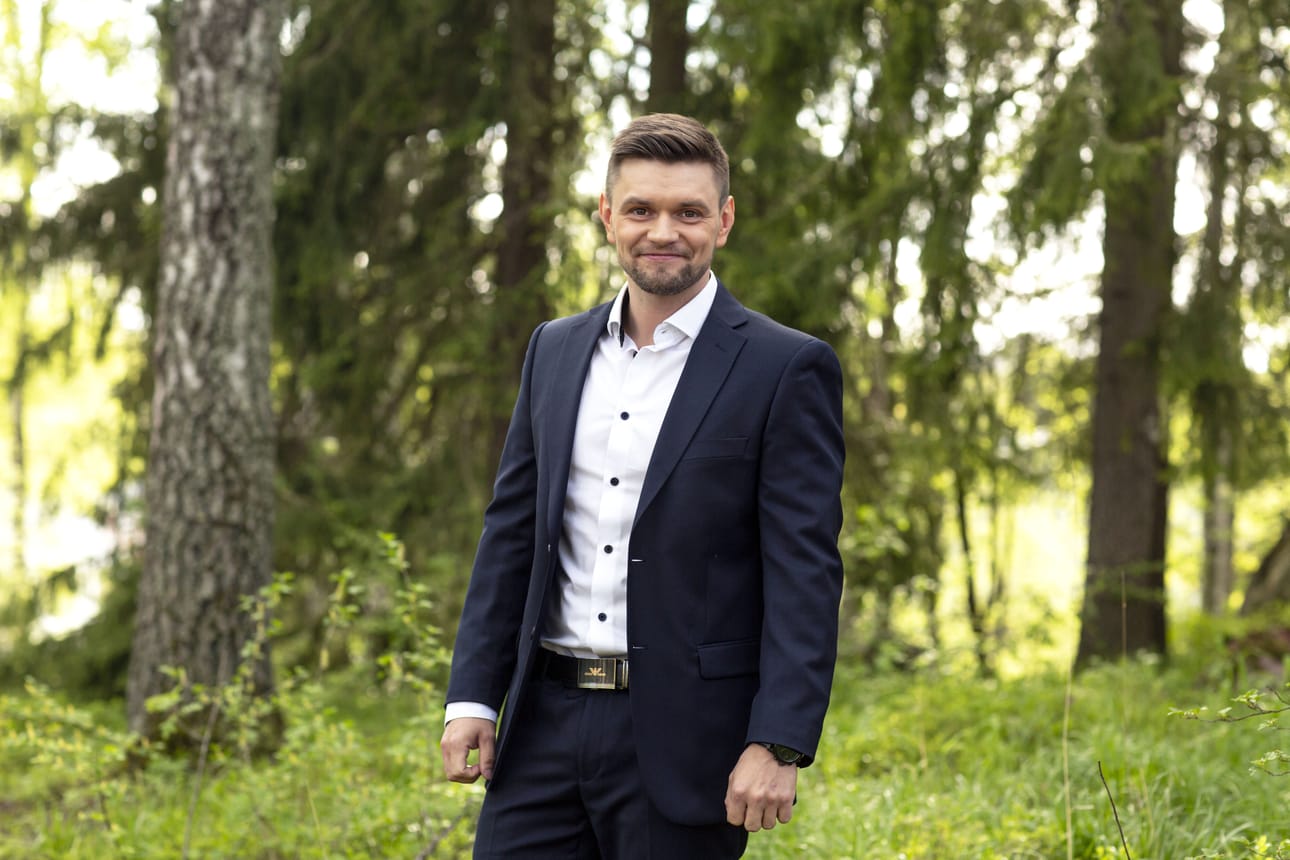 Keijo Hietikolla on selvät suunnitelmat uran suhteen. Täysillä kohti tangokuninkuutta, mutta jos sitä ei tulekaan, lyödään iso vaihde silmään oman bändin kanssa.