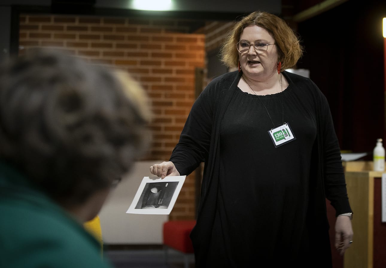 Riitta Rusila on Oulun Työväen Näyttämön puheenjohtaja.