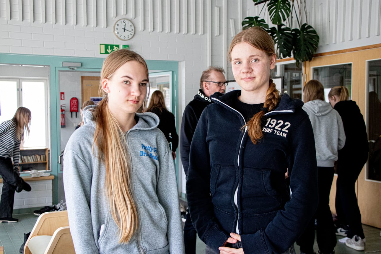 Kotiseudun tutkiminen oli paljastanut Juulia Paakkarille ja Helmi Salliselle uusia asioita Siikajoenkylästä.