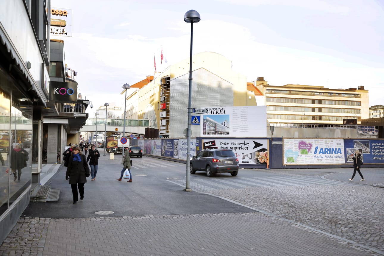 Kauppakeskus Valkean suunnitelmissa on tullut esiin vaihtoehto Isonkadun sulkemisesta öiseen aikaan.